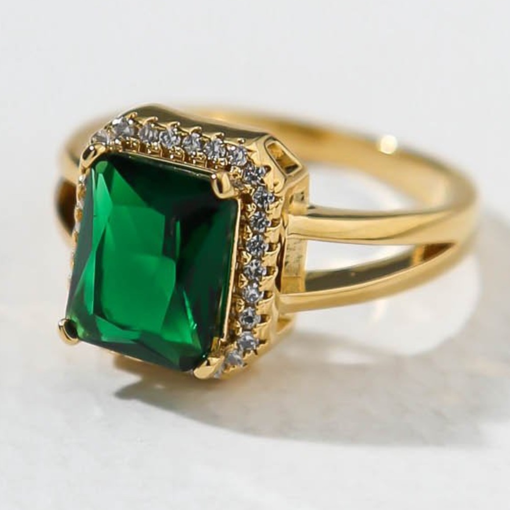 New Vanessa Mooney THE AMOY RING